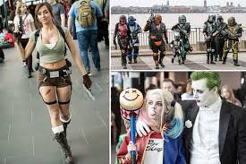 cosplayers