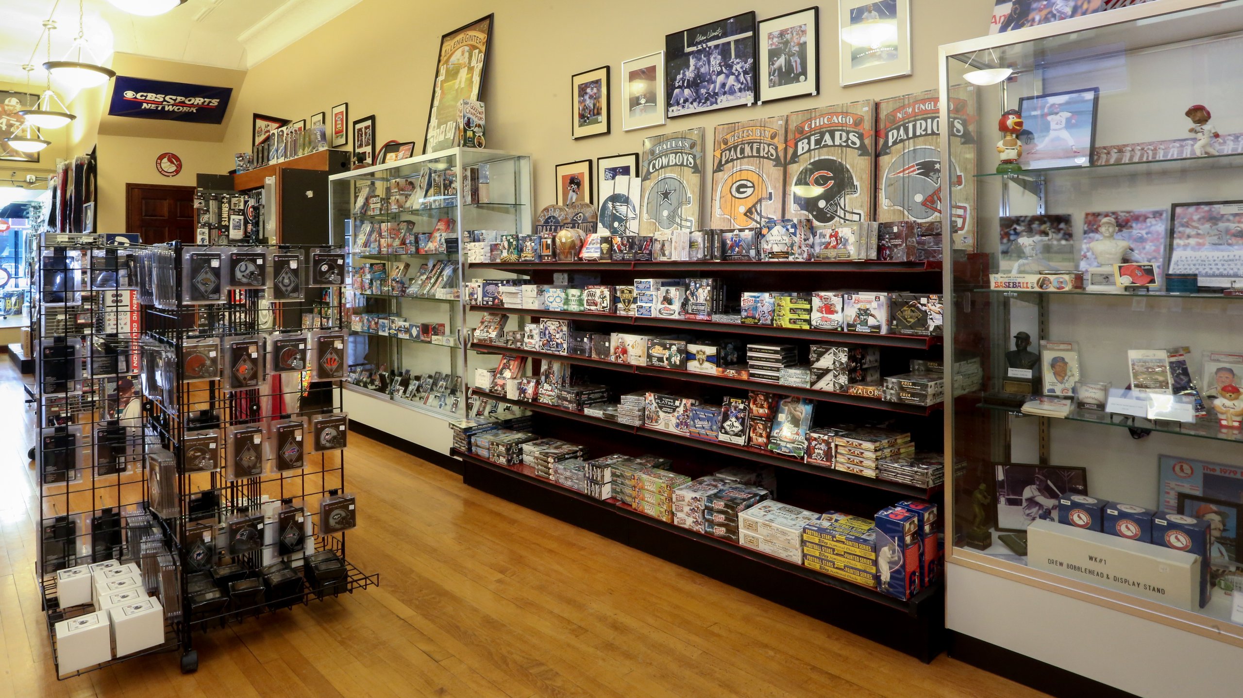 sports collectible stores